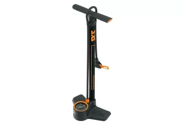 PUMPA PODNA SA MANOMETROM SKS AIRKOMPRESSOR 10.0, ZA SVE VENTILE, 10 BARA, CRNO-NARANČASTA