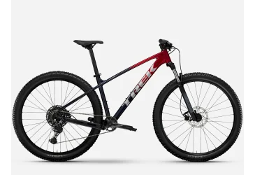 TREK Marlin 6 Gen 3 2025 Rage Red'Dark Blue Fade - MTB - MUŠKI