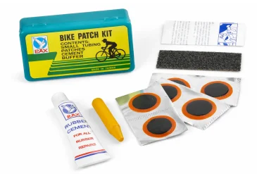 PRIBOR ZA KRPANJE F-1 MALI ”BIKE PATCH KIT” (6 ZAKRPA,LJEPILO 12 GR. KREDA,BRUSNI PAPIR)